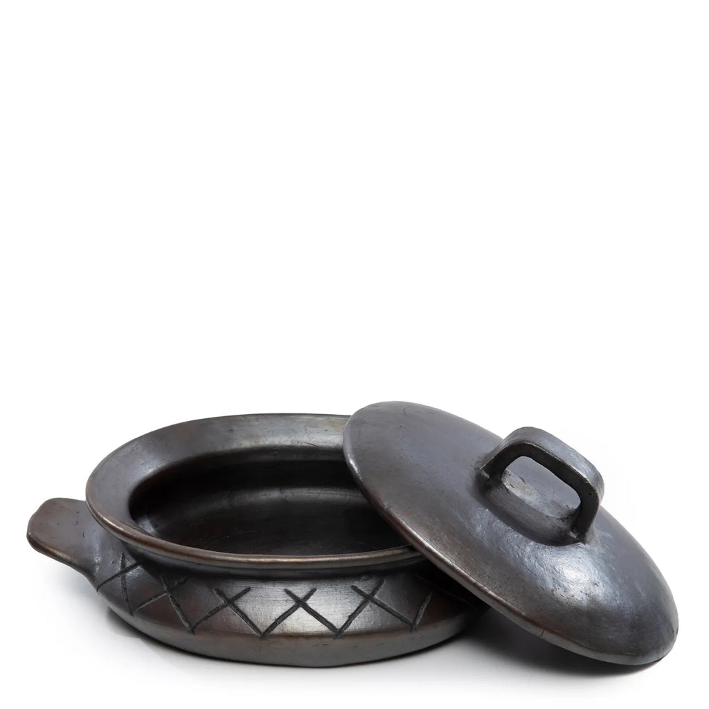 The Burned Oval Pot With Pattern And Handles - Black