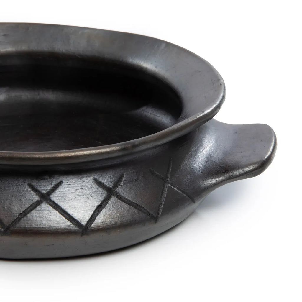 The Burned Oval Pot With Pattern And Handles - Black