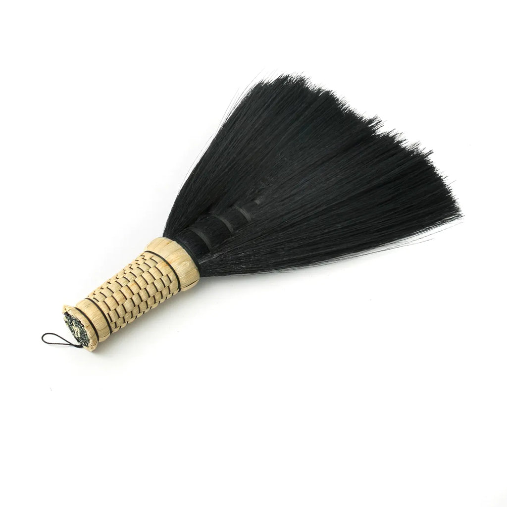 The Sweeping Hand Broom - Black